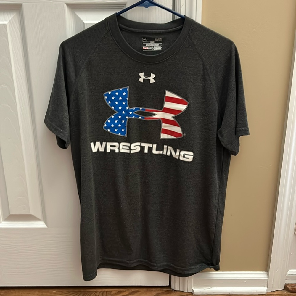 Under armour mens WRESTLING shirt, size small, loose fit,grey, w/red,white&blue
